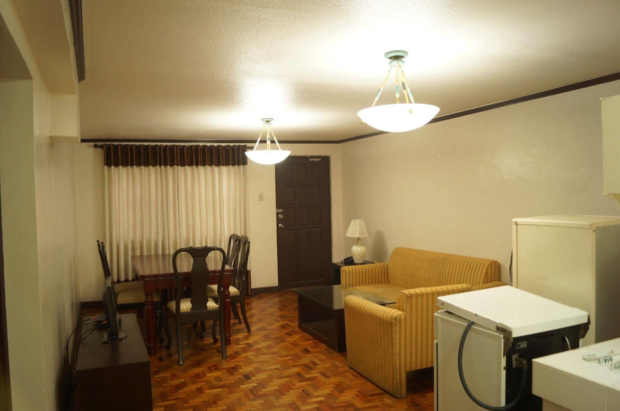 El Rico Suite Makati By Reddoorz Makati City Exterior photo